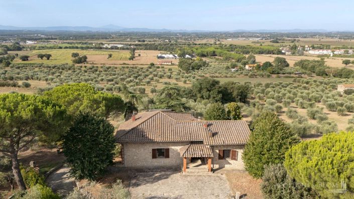 Image No.7-4 Bed Country House for sale