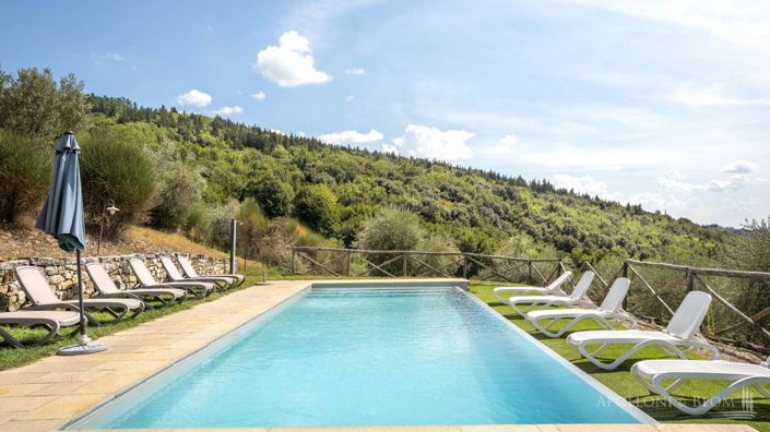 Image No.20-32 Bed Vineyard for sale