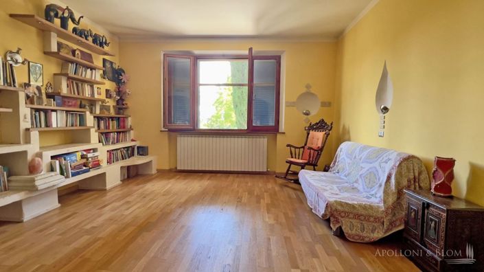 Image No.17-4 Bed Country House for sale