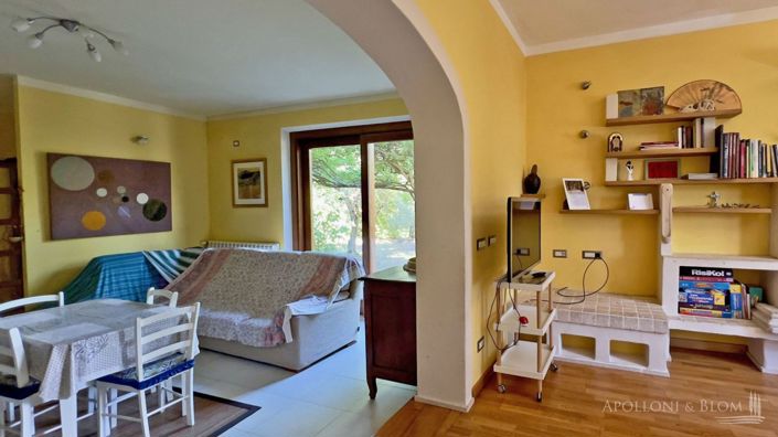 Image No.19-4 Bed Country House for sale