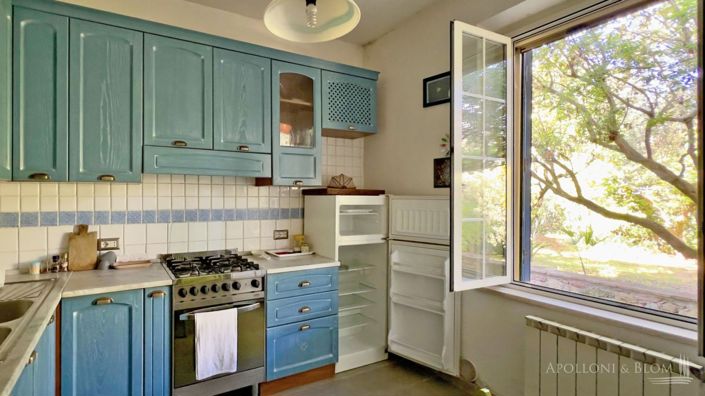 Image No.23-4 Bed Country House for sale