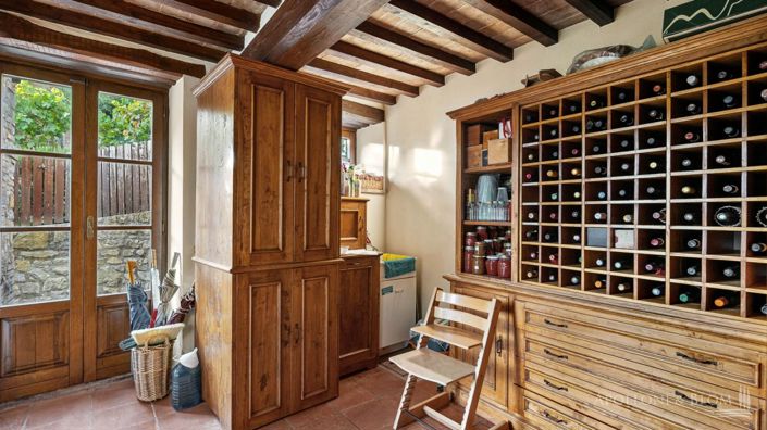 Image No.18-4 Bed Apartment for sale