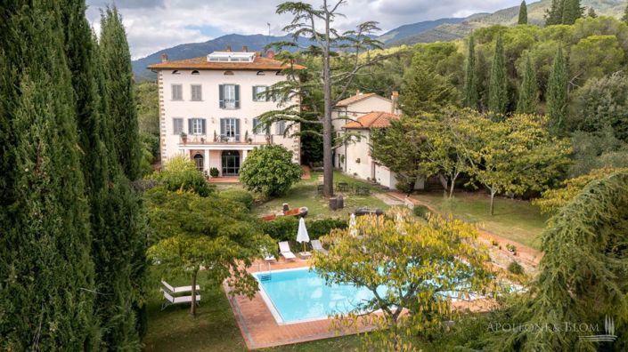 Image No.1-15 Bed Villa for sale