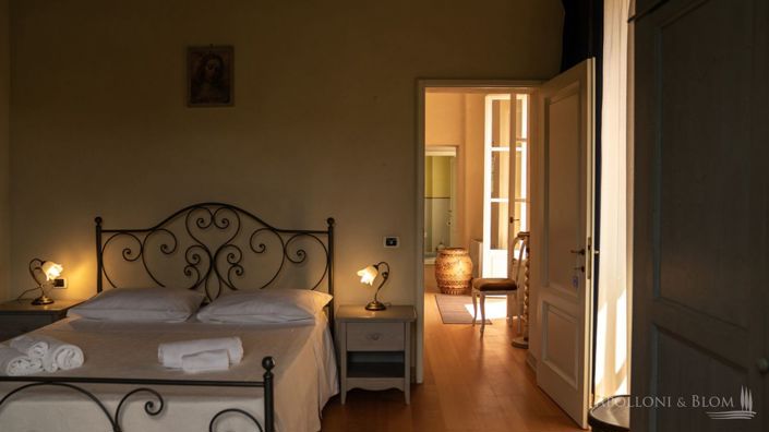 Image No.22-15 Bed Villa for sale