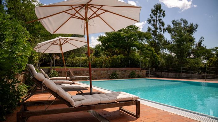 Image No.5-15 Bed Villa for sale