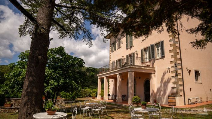 Image No.8-15 Bed Villa for sale