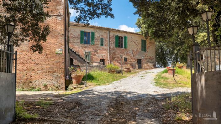 Image No.20-Appartement de 11 chambres à vendre à Asciano