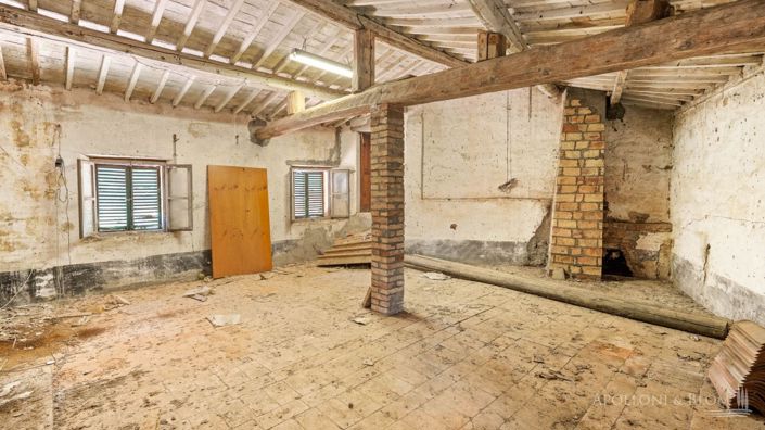 Image No.27-Appartement de 11 chambres à vendre à Asciano