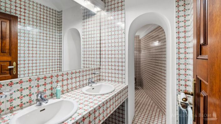 Image No.12-Appartement de 8 chambres à vendre à Recco