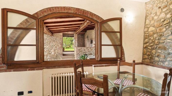 Image No.11-8 Bed Apartment for sale