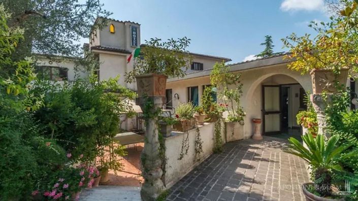 Image No.10-43 Bed Apartment for sale