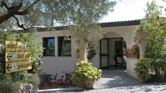 Image No.19-43 Bed Apartment for sale