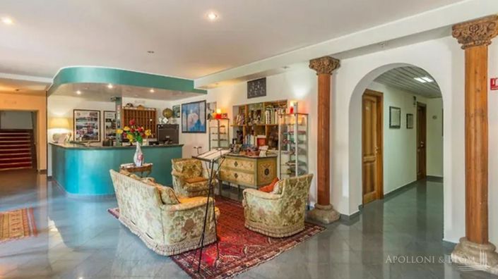 Image No.24-43 Bed Apartment for sale