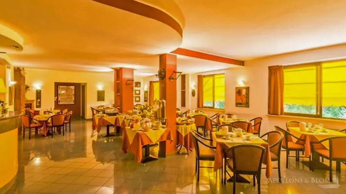 Image No.30-43 Bed Apartment for sale