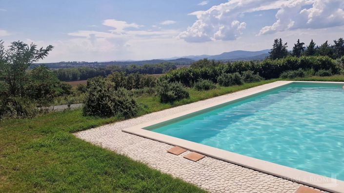 Image No.2-5 Bed Apartment for sale