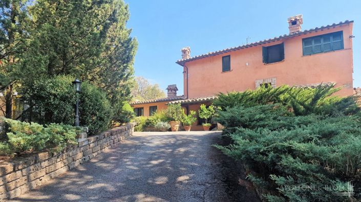 Image No.23-5 Bed Apartment for sale