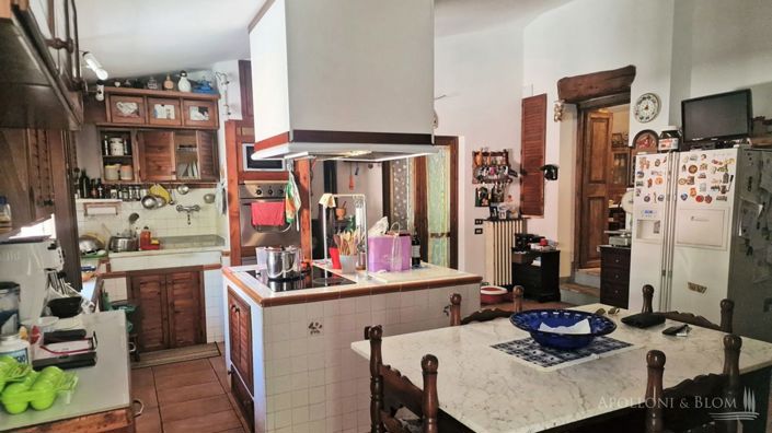 Image No.30-5 Bed Apartment for sale