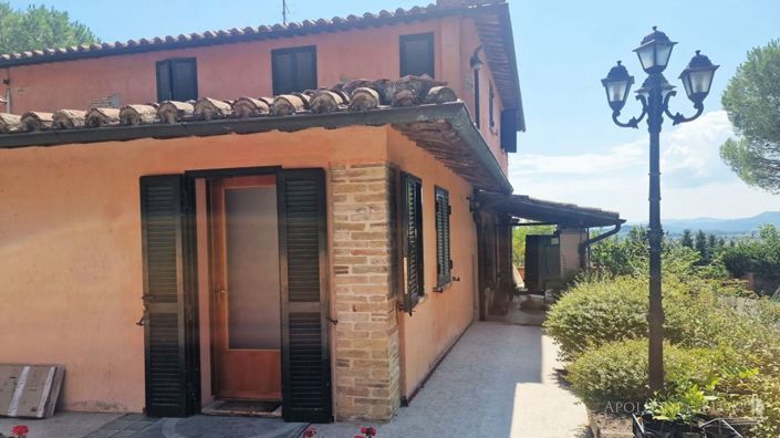 Image No.9-5 Bed Apartment for sale