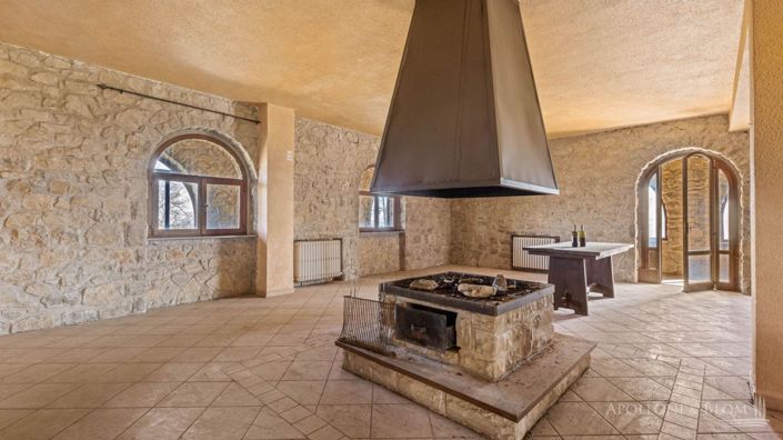 Image No.13-8 Bed Apartment for sale