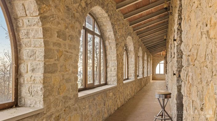 Image No.16-8 Bed Apartment for sale