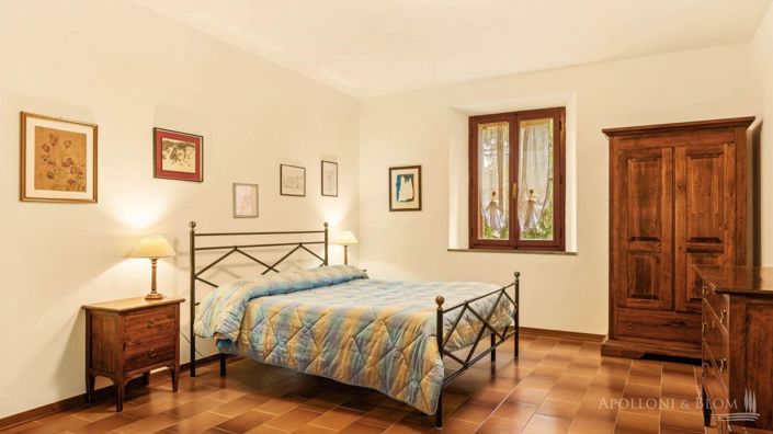 Image No.27-15 Bed Apartment for sale