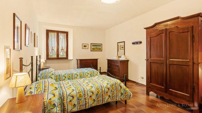 Image No.29-15 Bed Apartment for sale