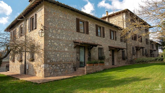 Image No.6-15 Bed Apartment for sale