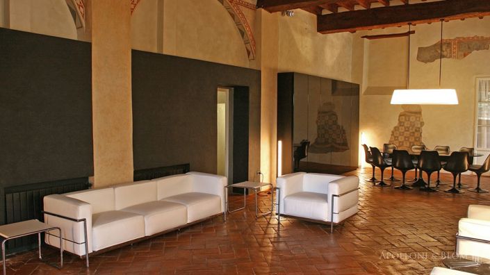 Image No.9-2 Bed Villa for sale