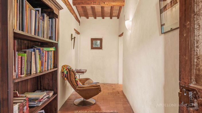 Image No.13-5 Bed Apartment for sale