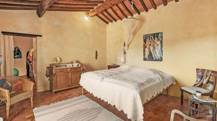 Image No.14-5 Bed Apartment for sale