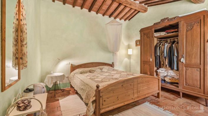 Image No.18-5 Bed Apartment for sale