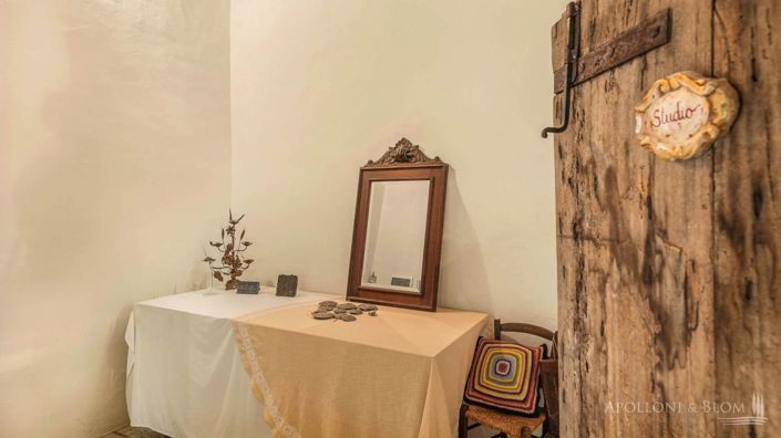 Image No.23-5 Bed Apartment for sale