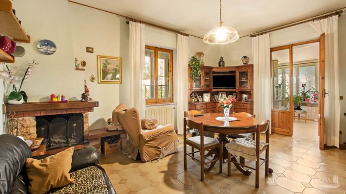 Image No.10-4 Bed Vineyard for sale