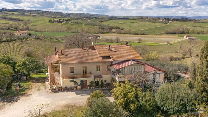 Image No.7-4 Bed Vineyard for sale