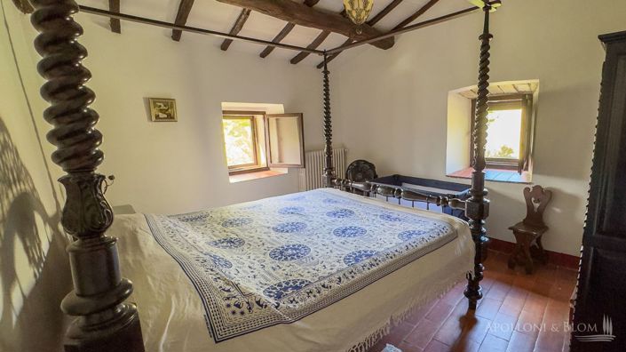 Image No.12-6 Bed Apartment for sale