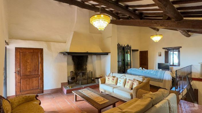 Image No.23-6 Bed Apartment for sale