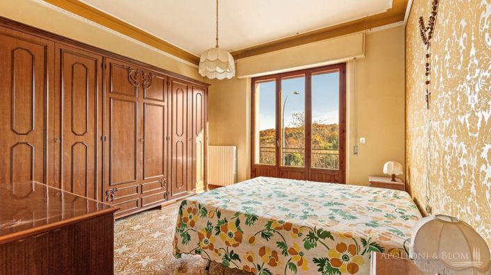 Image No.17-Maison de campagne de 6 chambres à vendre à Montepulciano