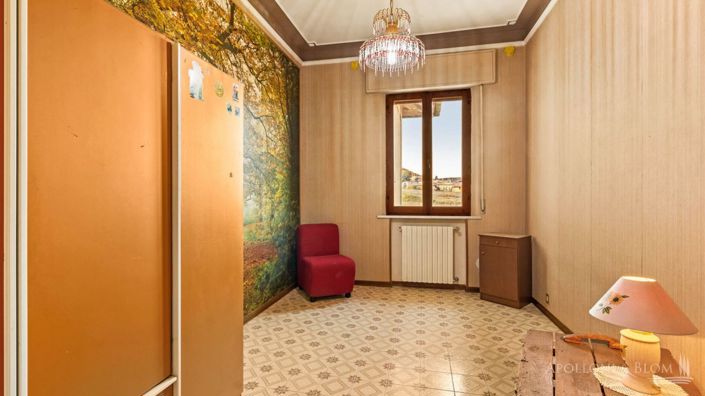 Image No.20-Maison de campagne de 6 chambres à vendre à Montepulciano