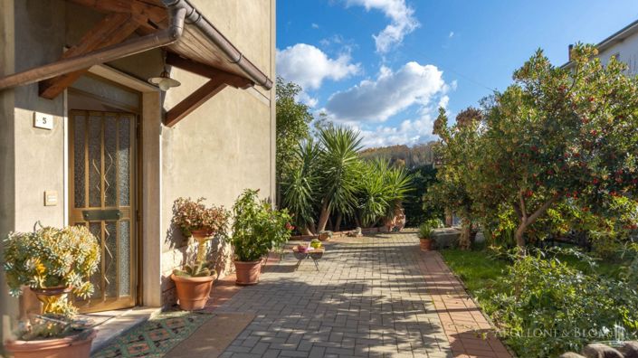 Image No.9-Maison de campagne de 6 chambres à vendre à Montepulciano