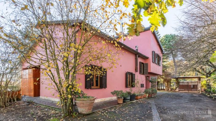 Image No.2-2 Bed Villa for sale