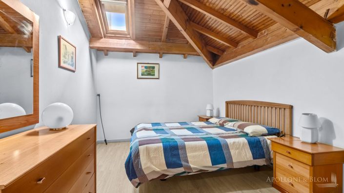 Image No.6-6 Bed Country House for sale