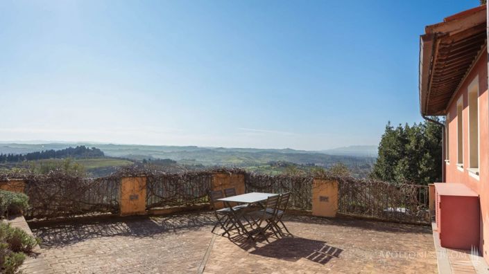 Image No.21-25 Bed Vineyard for sale