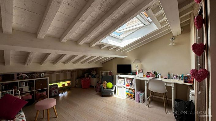 Image No.20-2 Bed Apartment for sale