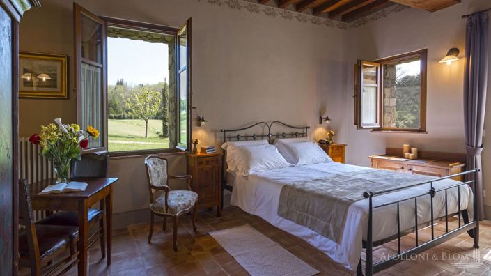 Image No.22-13 Bed Apartment for sale