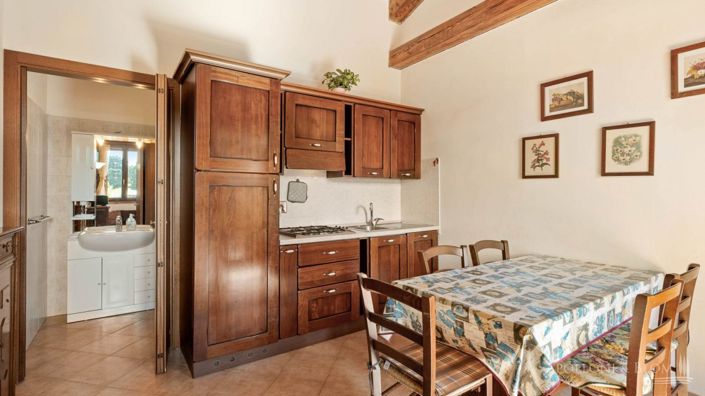 Image No.23-15 Bed Apartment for sale