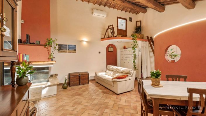 Image No.13-10 Bed Apartment for sale