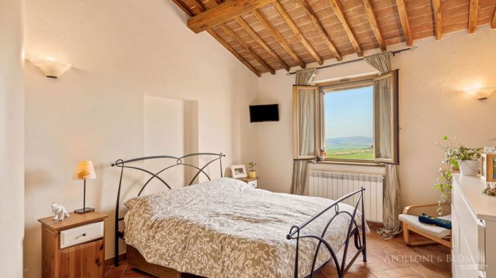 Image No.15-10 Bed Apartment for sale