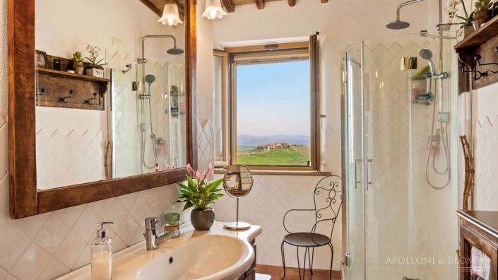 Image No.16-10 Bed Apartment for sale