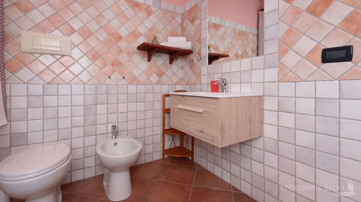 Image No.16-11 Bed Apartment for sale