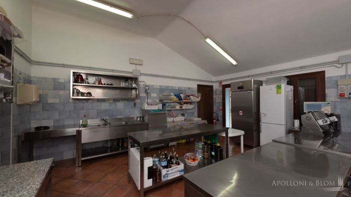 Image No.17-11 Bed Apartment for sale